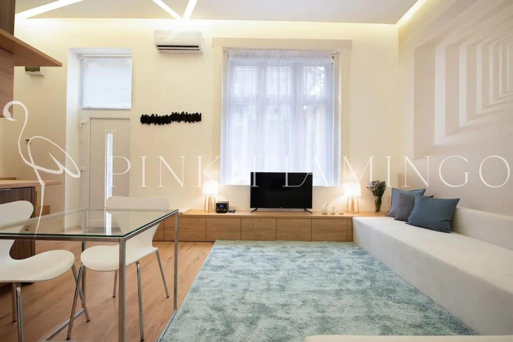 Modern Loft-style - Pink Flamingo Budapest